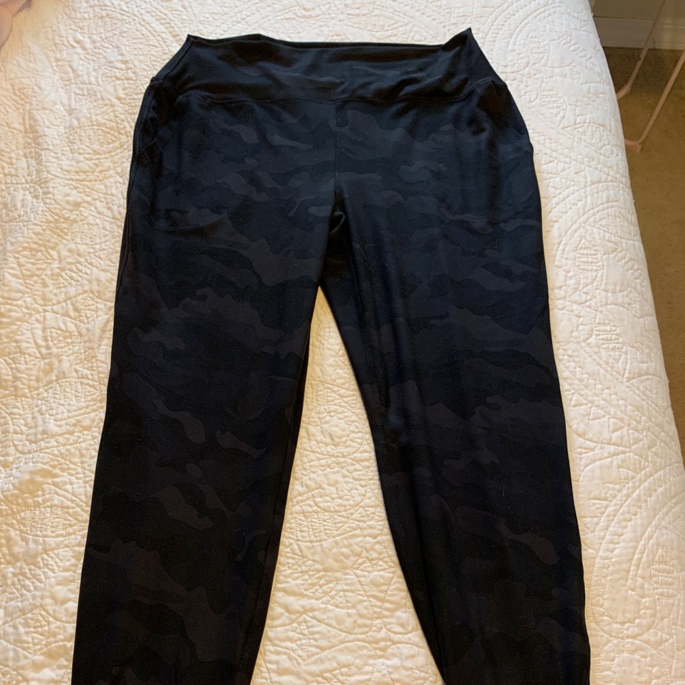 Rbx soft camo joggers w pockets